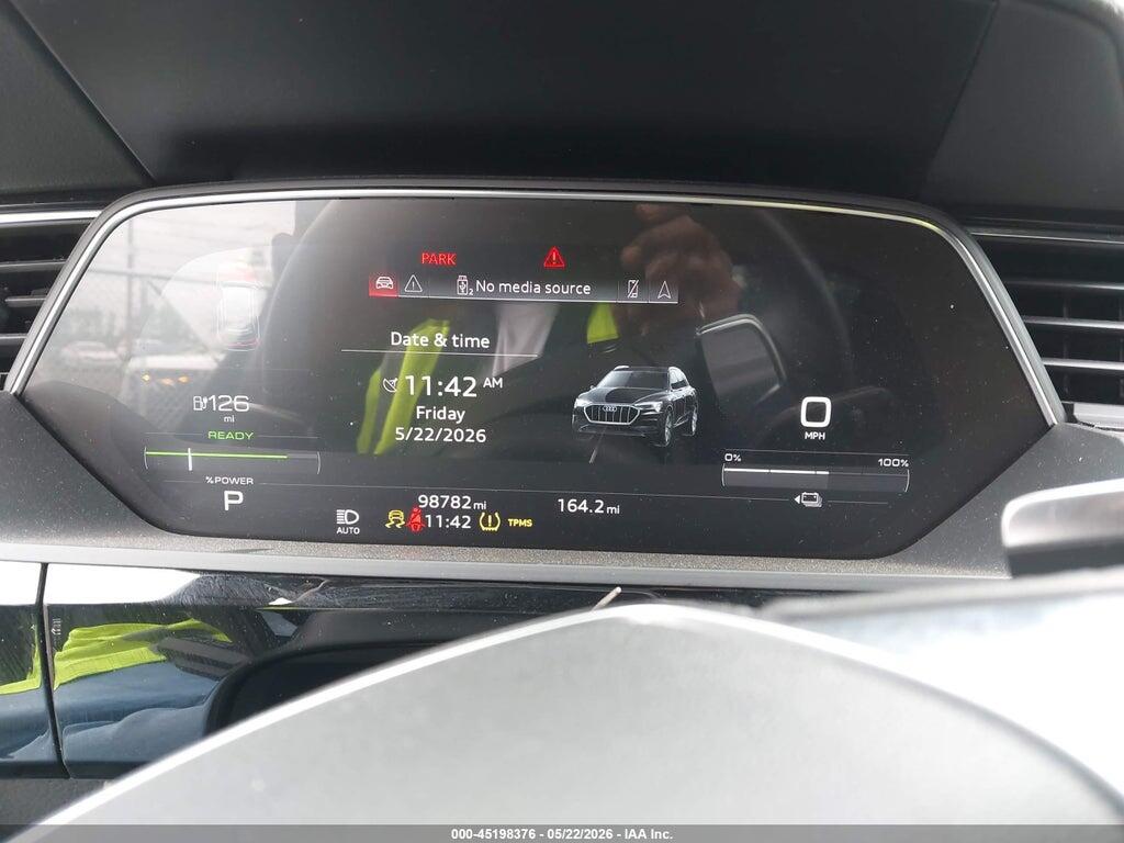 WA1AABGE9NB009784 2022 AUDI E-TRON photo no. 7