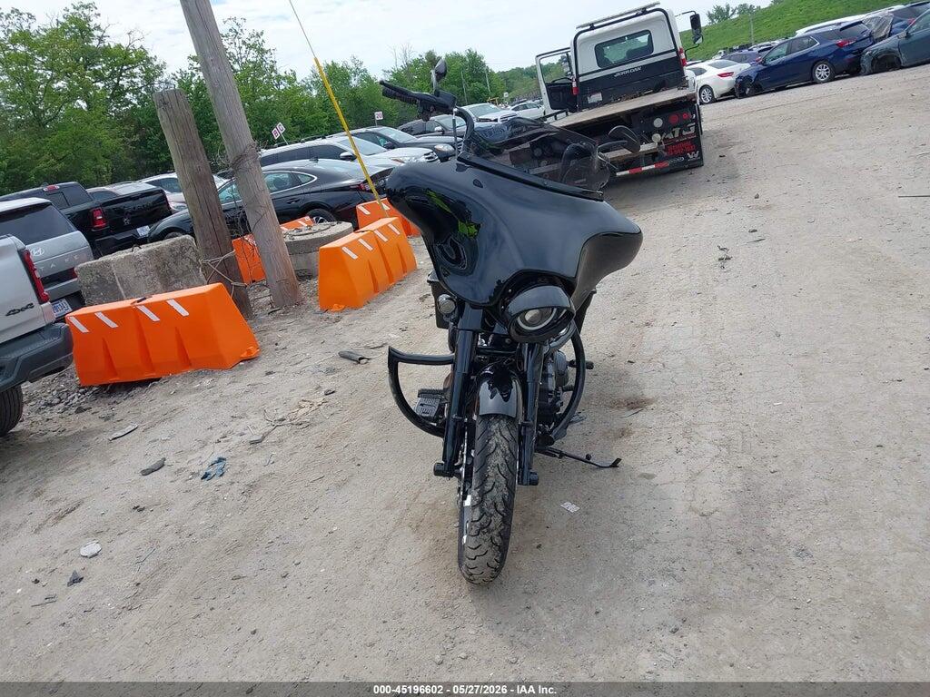 1HD1KBM16DB626125 2013 HARLEY-DAVIDSON FLHX photo no. 5