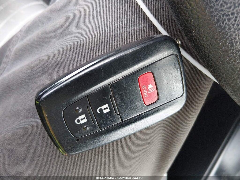 JTDKARFUXG3014565 2016 TOYOTA PRIUS photo no. 11