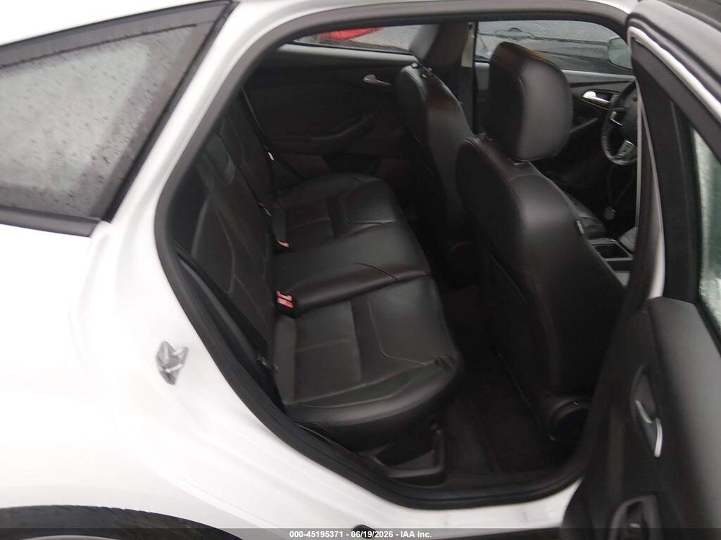 1FADP3K29FL283640 2015 FORD FOCUS photo no. 8