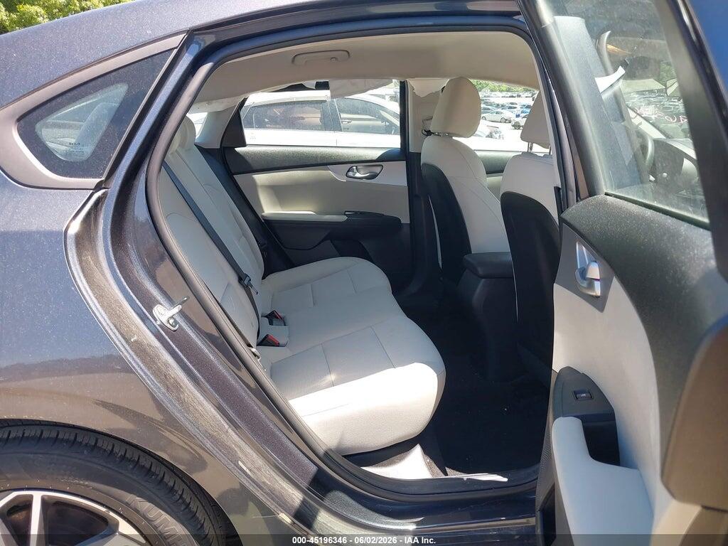 3KPF24AD2PE553215 2023 KIA FORTE photo no. 8