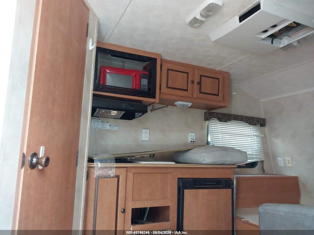 4X4TPU221EP045729 2014 PALAMINO CANYON CAT photo no. 8