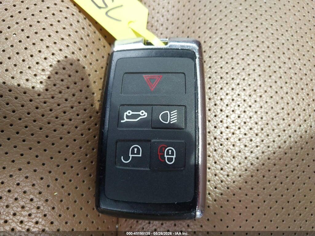 SADCJ2EX1NA702930 2022 JAGUAR F-PACE photo no. 11
