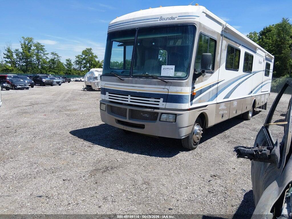 5B4MP67G243381198 2004 WORKHORSE CUSTOM CHASSIS MOTORHOME CHASSIS photo no. 2