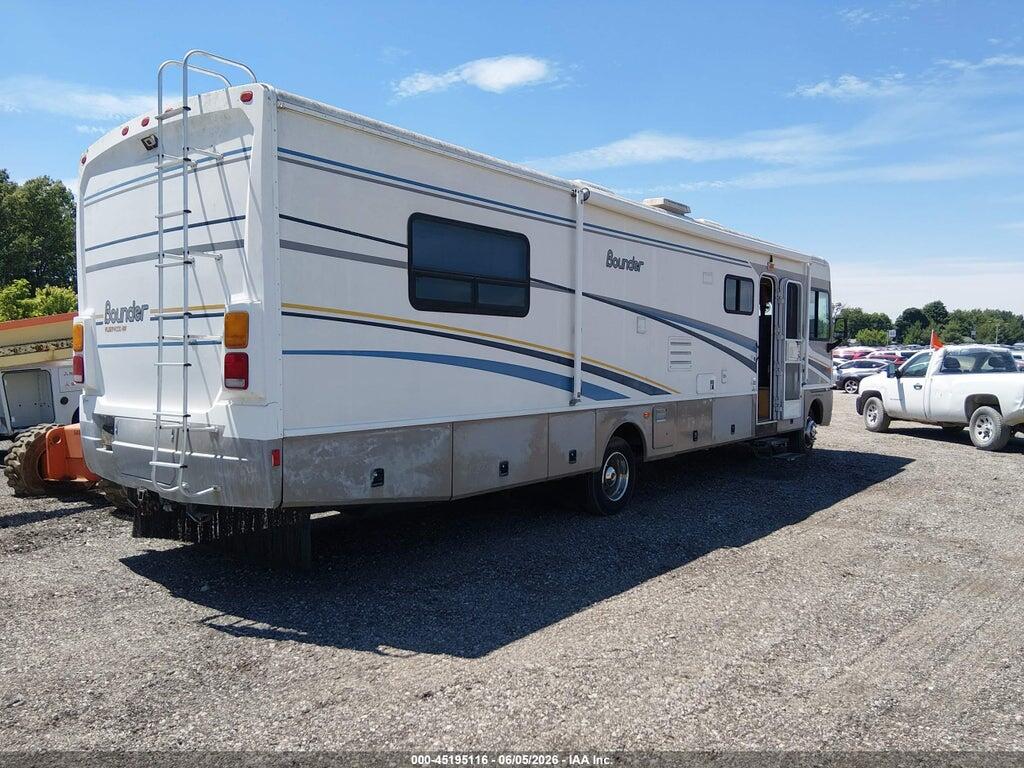 5B4MP67G243381198 2004 WORKHORSE CUSTOM CHASSIS MOTORHOME CHASSIS photo no. 4