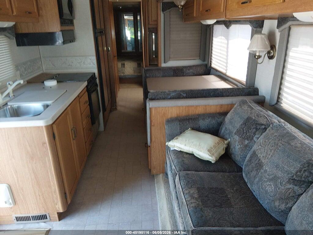 5B4MP67G243381198 2004 WORKHORSE CUSTOM CHASSIS MOTORHOME CHASSIS photo no. 8