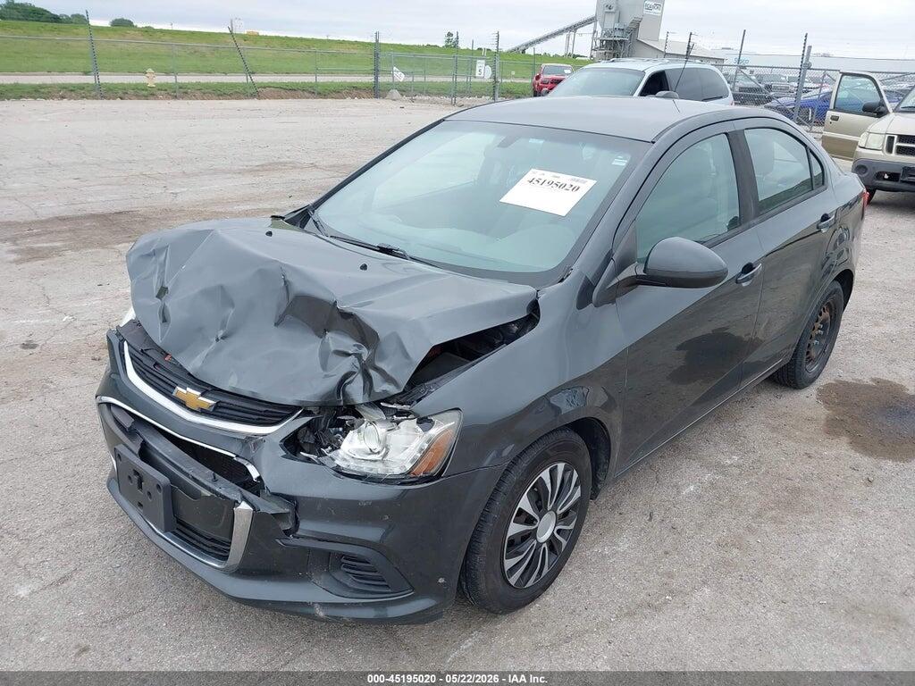 1G1JB5SH8H4157044 2017 CHEVROLET SONIC photo no. 2