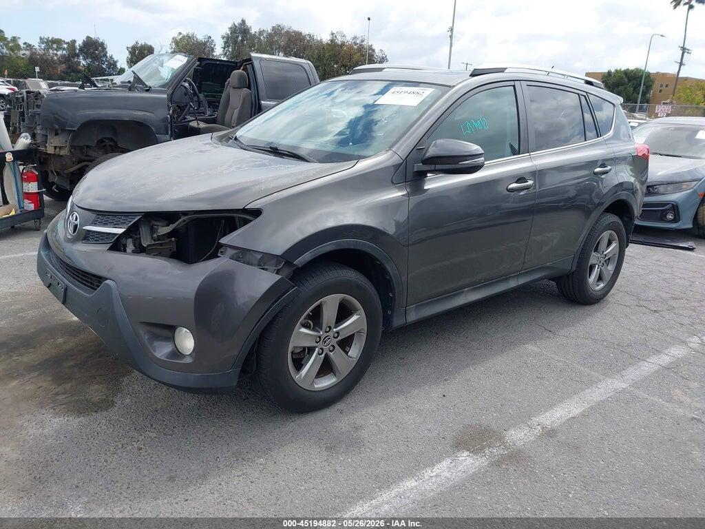 2T3WFREV0FW154729 2015 TOYOTA RAV4 photo no. 2