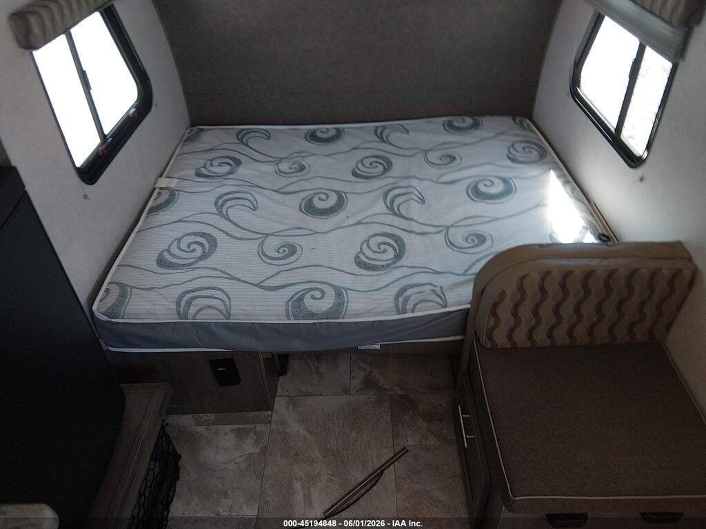 4X4TRPT14KL020991 2019 FOREST RIVER R-POD M-180 photo no. 5