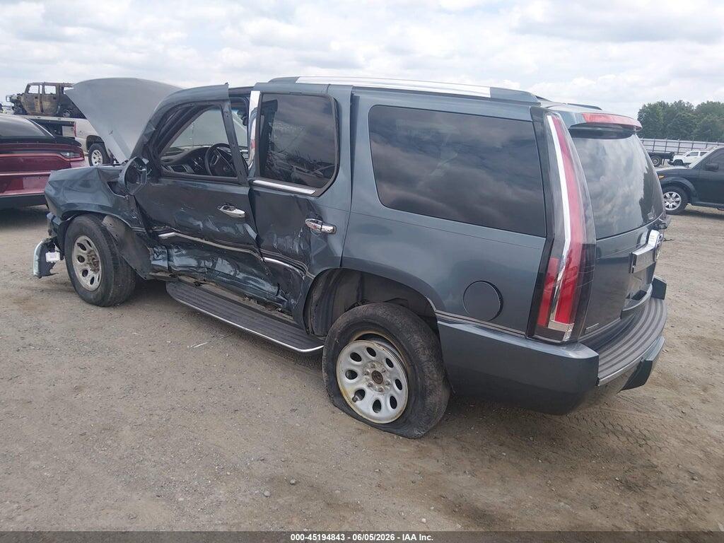 1GYUKAEF8AR175957 2010 CADILLAC ESCALADE photo no. 3