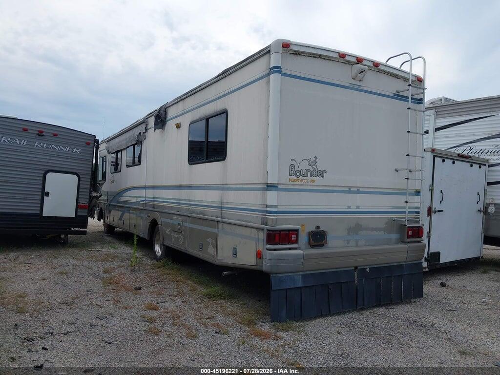 1FCNF53S9Y0A02145 2000 FORD F550 photo no. 3
