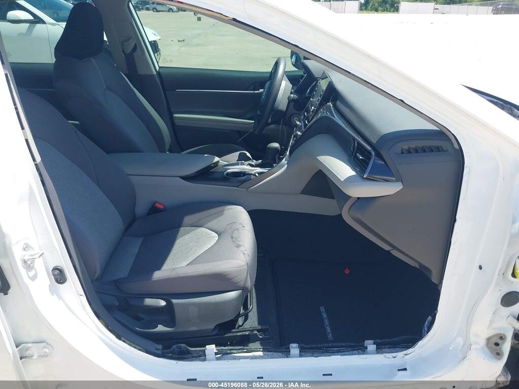 4T1C11AK9NU688530 2022 TOYOTA CAMRY photo no. 5