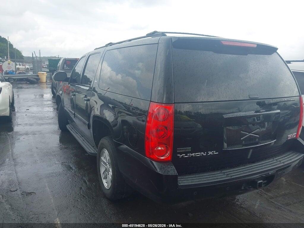 1GKS2KE33BR394758 2011 GMC YUKON XL 1500 photo no. 3