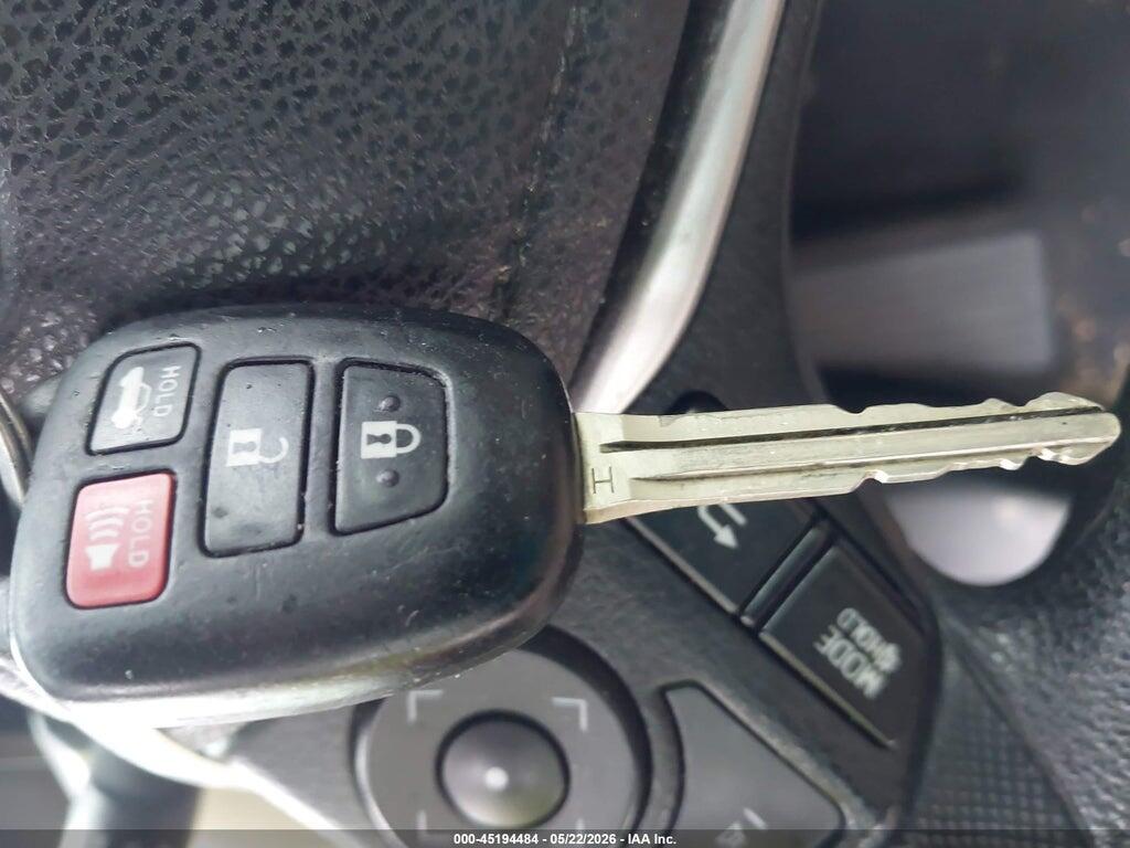 2T1BURHE9FC311863 2015 TOYOTA COROLLA photo no. 11