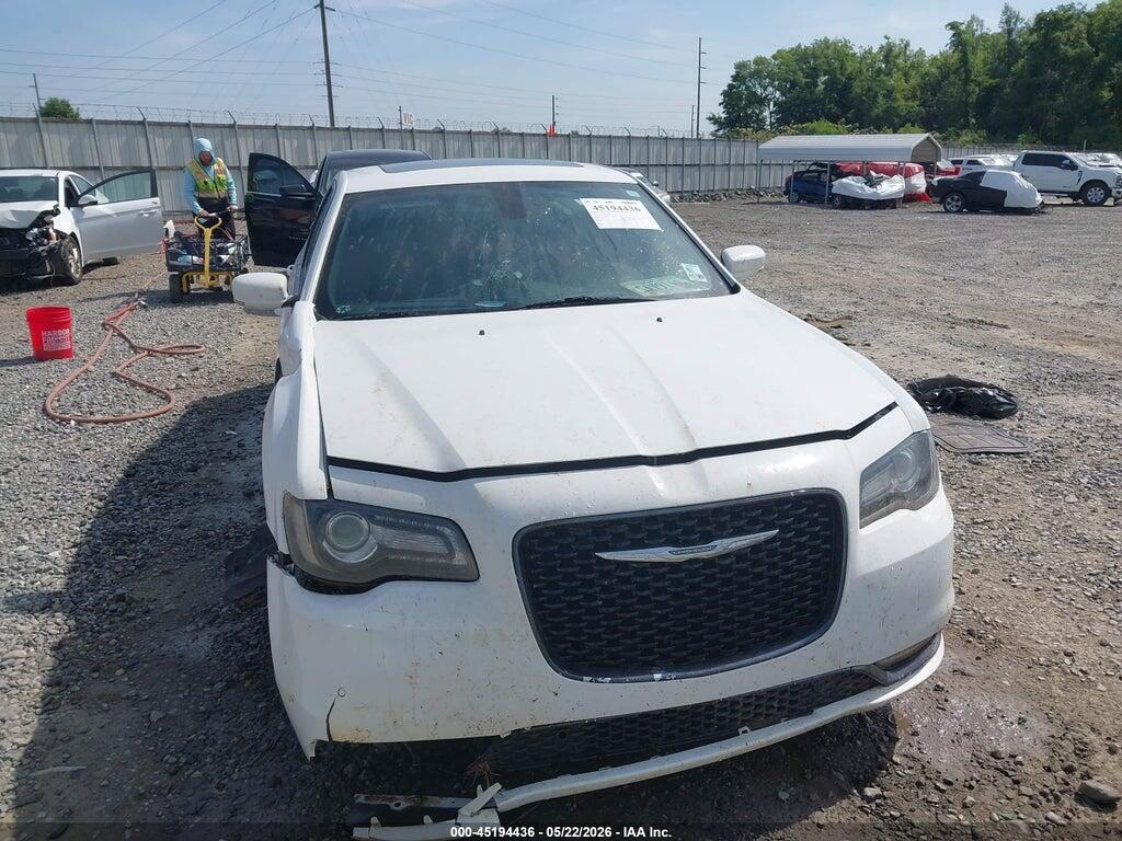 2C3CCABG3KH604925 2019 CHRYSLER 300 photo no. 6