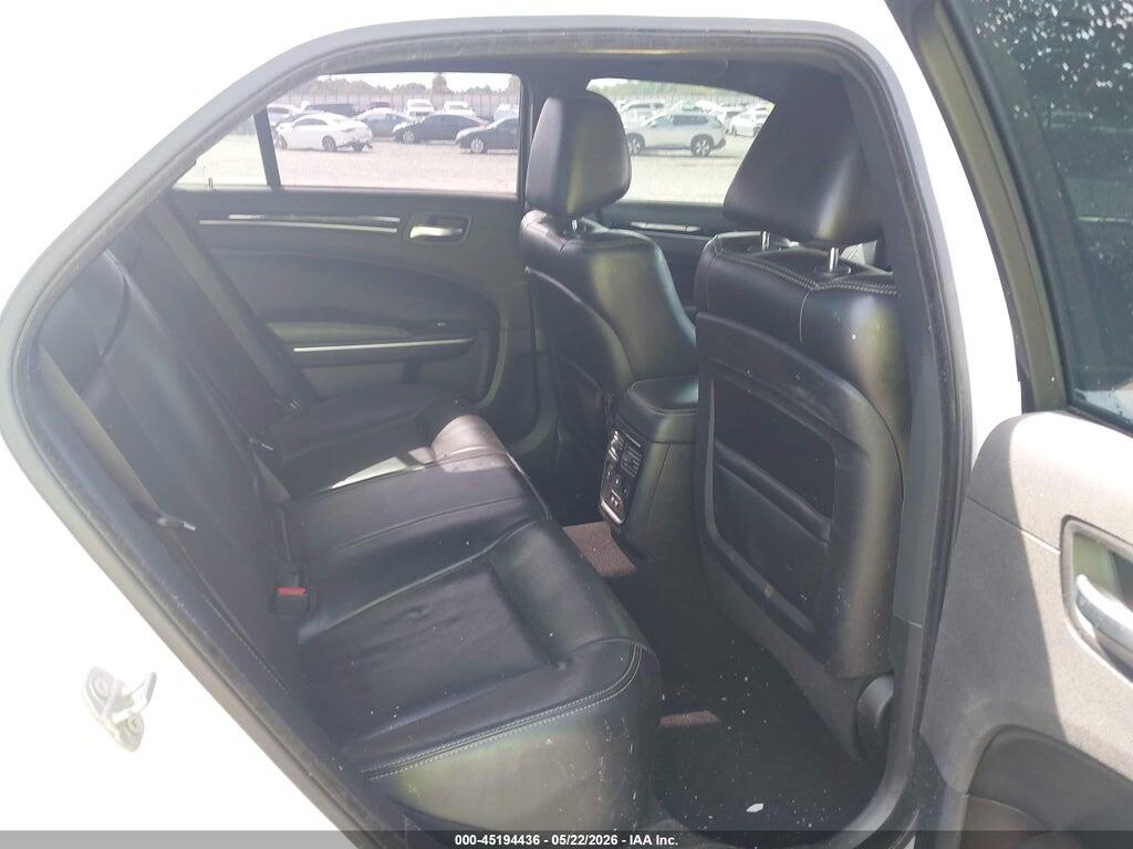 2C3CCABG3KH604925 2019 CHRYSLER 300 photo no. 8