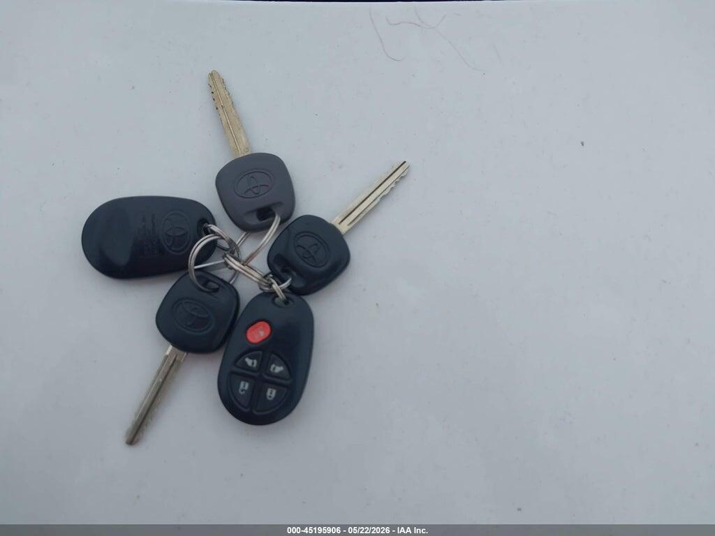 5TDKK3DC4CS183493 2012 TOYOTA SIENNA photo no. 11