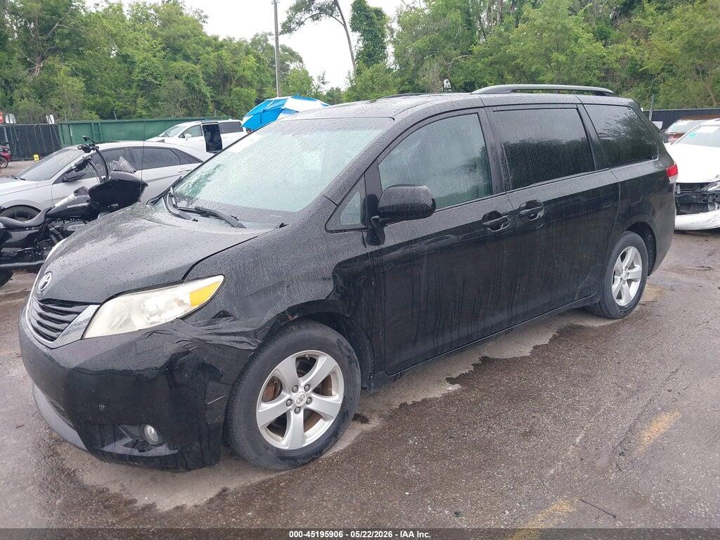 5TDKK3DC4CS183493 2012 TOYOTA SIENNA photo no. 2