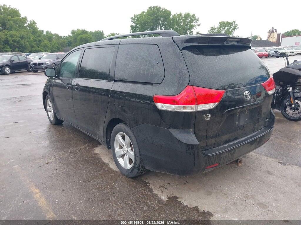 5TDKK3DC4CS183493 2012 TOYOTA SIENNA photo no. 3
