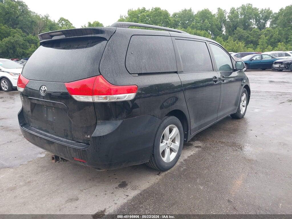5TDKK3DC4CS183493 2012 TOYOTA SIENNA photo no. 4