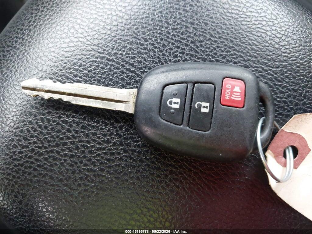 2T3BFREV6HW579020 2017 TOYOTA RAV4 photo no. 11