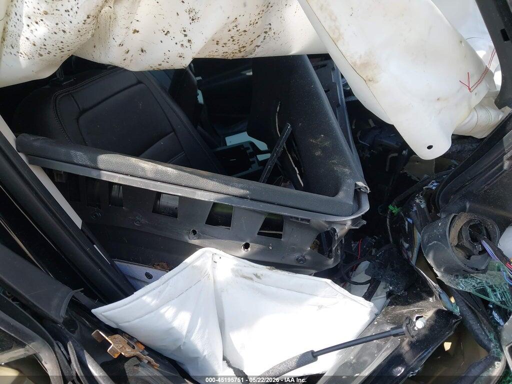 1FMCU0JD8HUC95240 2017 FORD ESCAPE photo no. 5