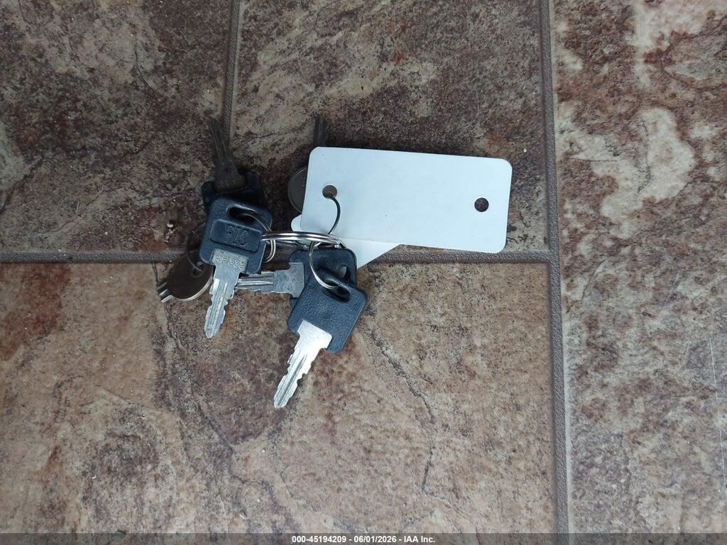 4V0TC2622DA017588 2013 CROSSROADS ZINGER ZT328S photo no. 11