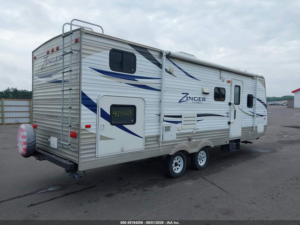 4V0TC2622DA017588 2013 CROSSROADS ZINGER ZT328S photo no. 4