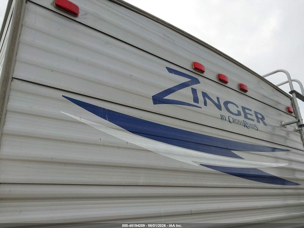 4V0TC2622DA017588 2013 CROSSROADS ZINGER ZT328S photo no. 6