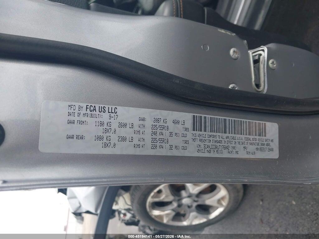 3C4NJDCB0JT176042 2018 JEEP COMPASS photo no. 9