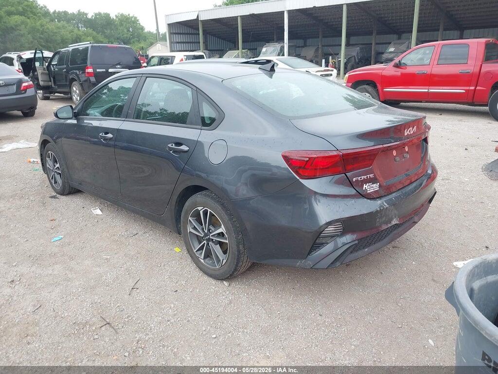 3KPF24AD7PE594990 2023 KIA FORTE photo no. 3