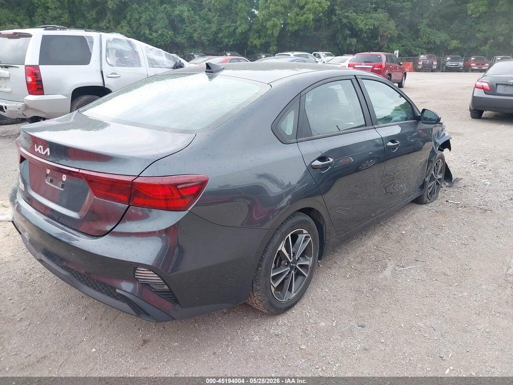 3KPF24AD7PE594990 2023 KIA FORTE photo no. 4