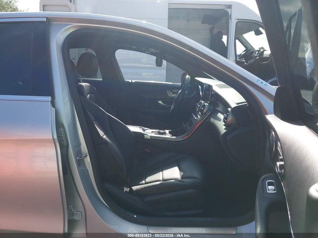 W1KWF8DB6LR575731 2020 MERCEDES-BENZ C 300 photo no. 5