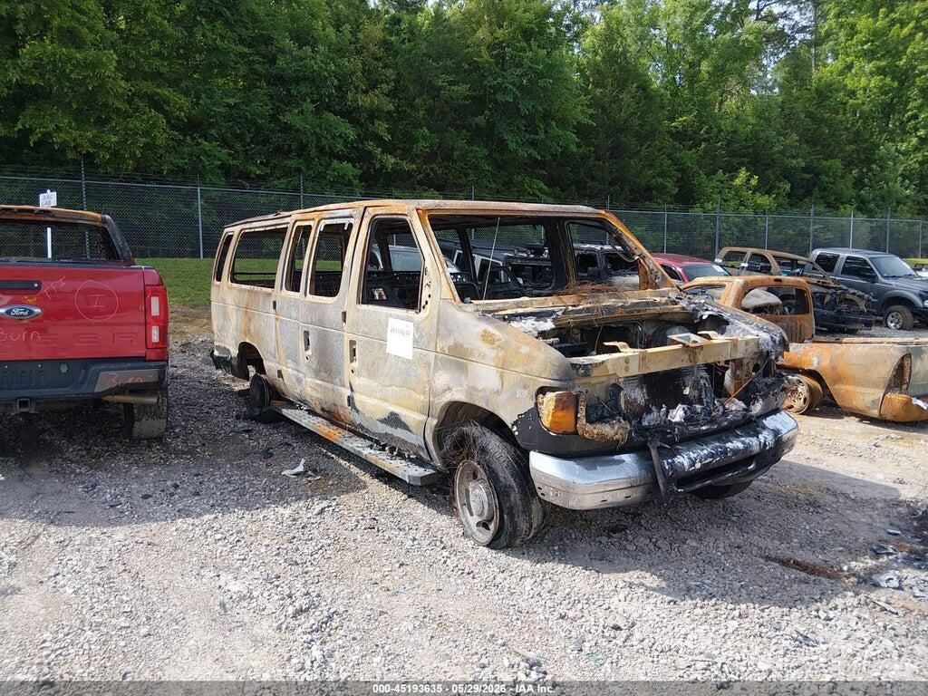 1FBSS31S03HA53425 2003 FORD E-350 SUPER DUTY photo no. 1
