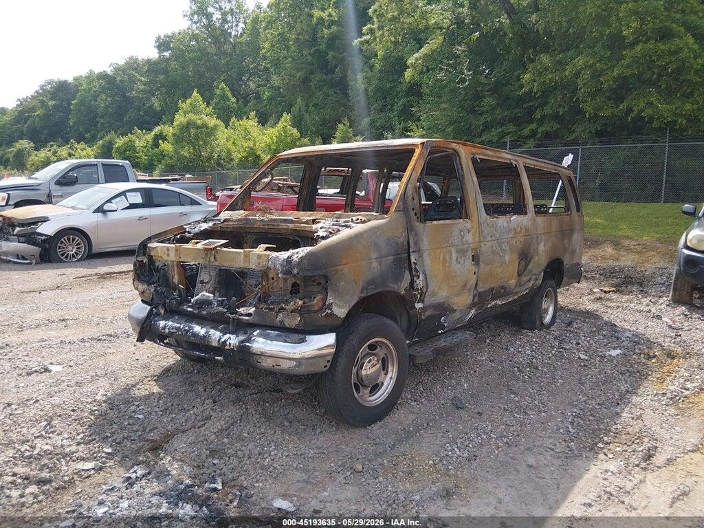 1FBSS31S03HA53425 2003 FORD E-350 SUPER DUTY photo no. 2