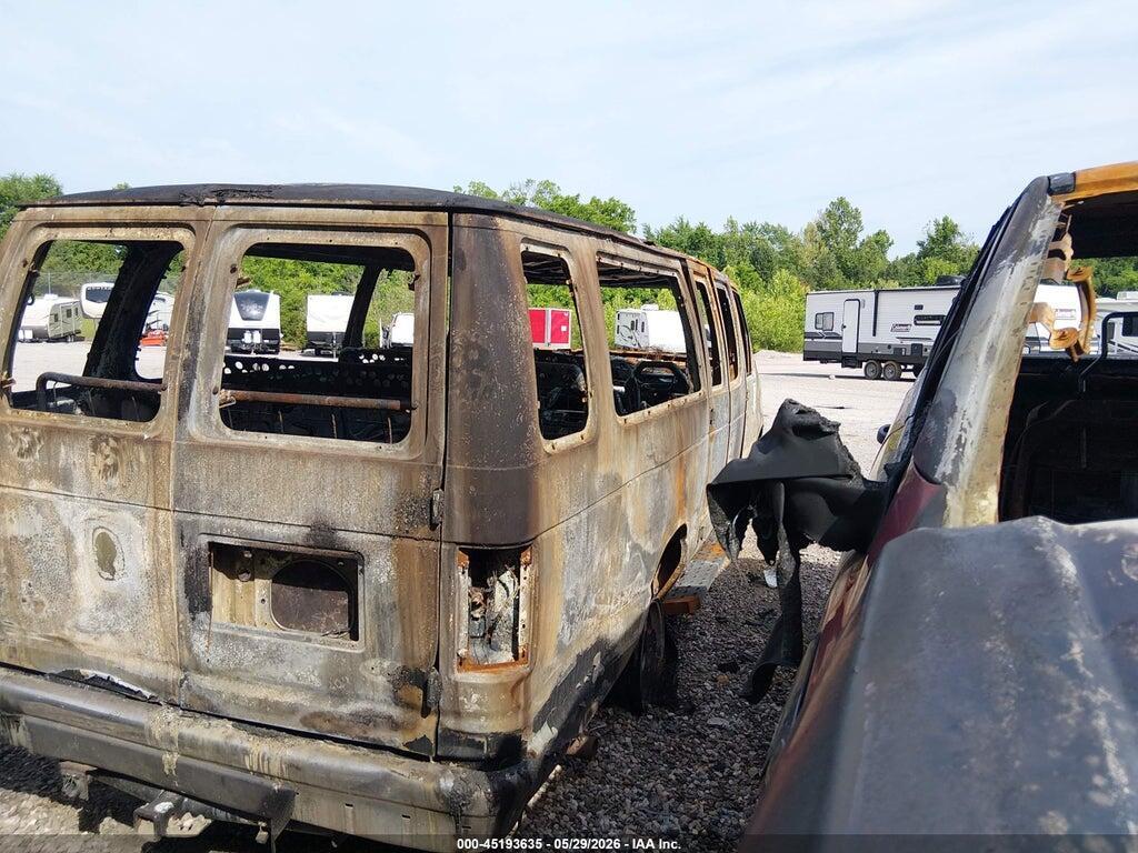 1FBSS31S03HA53425 2003 FORD E-350 SUPER DUTY photo no. 4