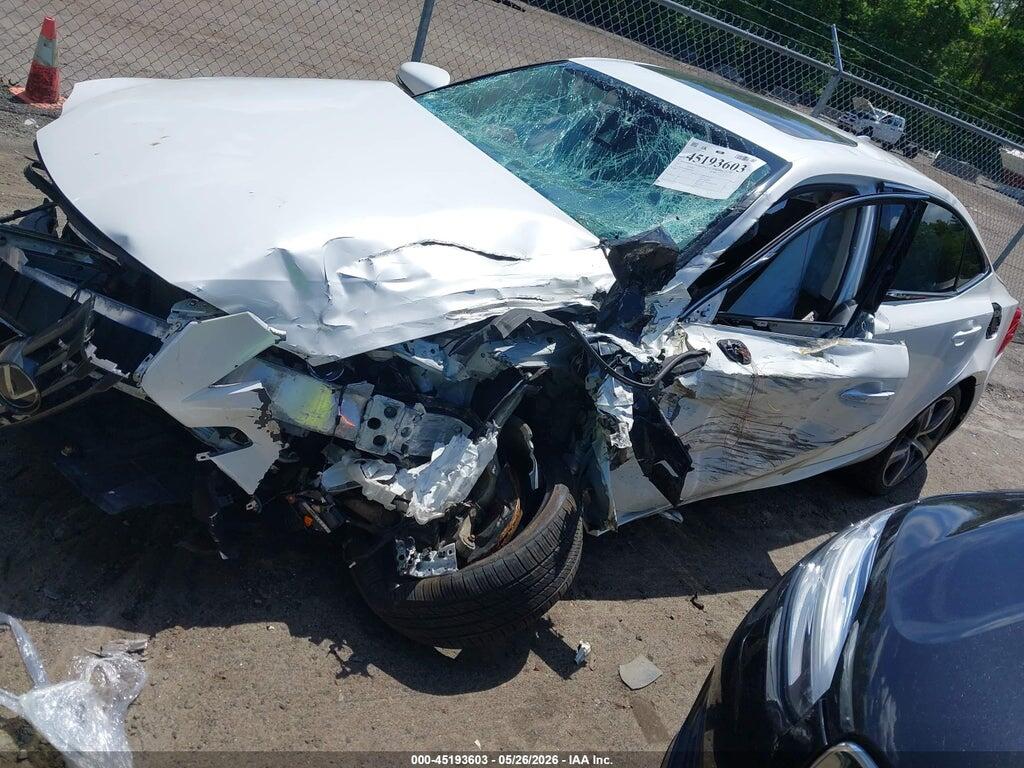 JTHCM1D2XH5015637 2017 LEXUS IS 300 photo no. 2