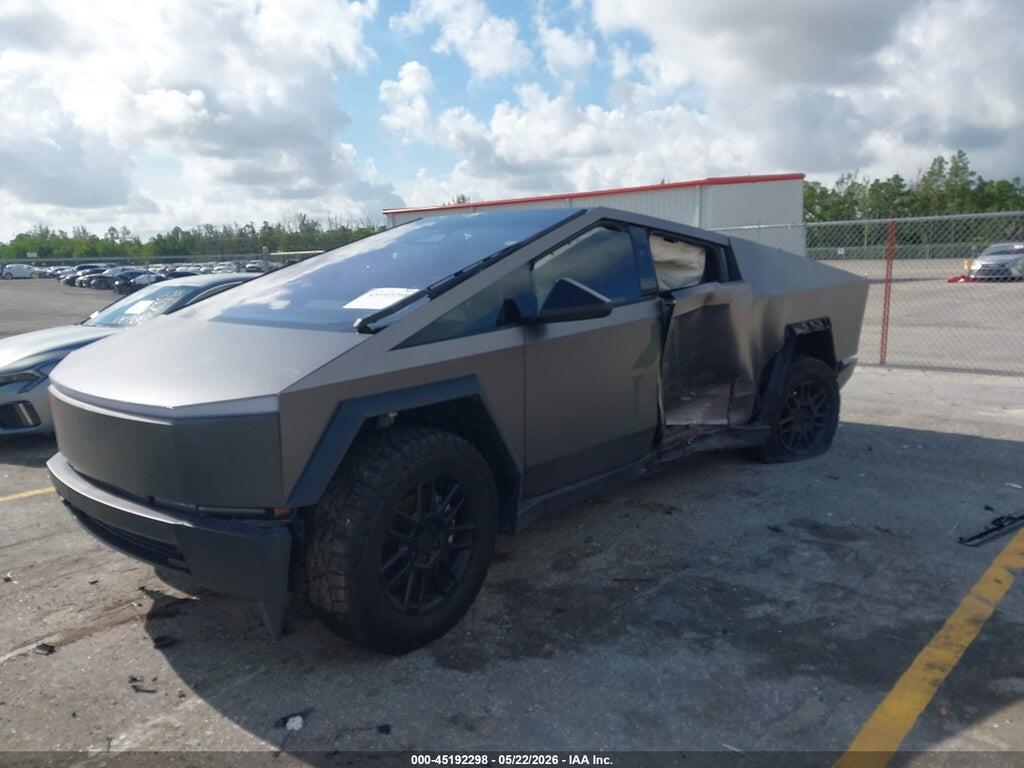 7G2CEHED0RA055582 2024 TESLA CYBERTRUCK photo no. 2