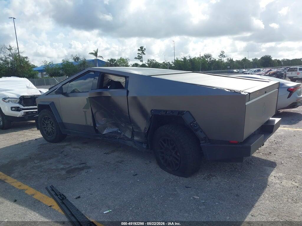 7G2CEHED0RA055582 2024 TESLA CYBERTRUCK photo no. 3