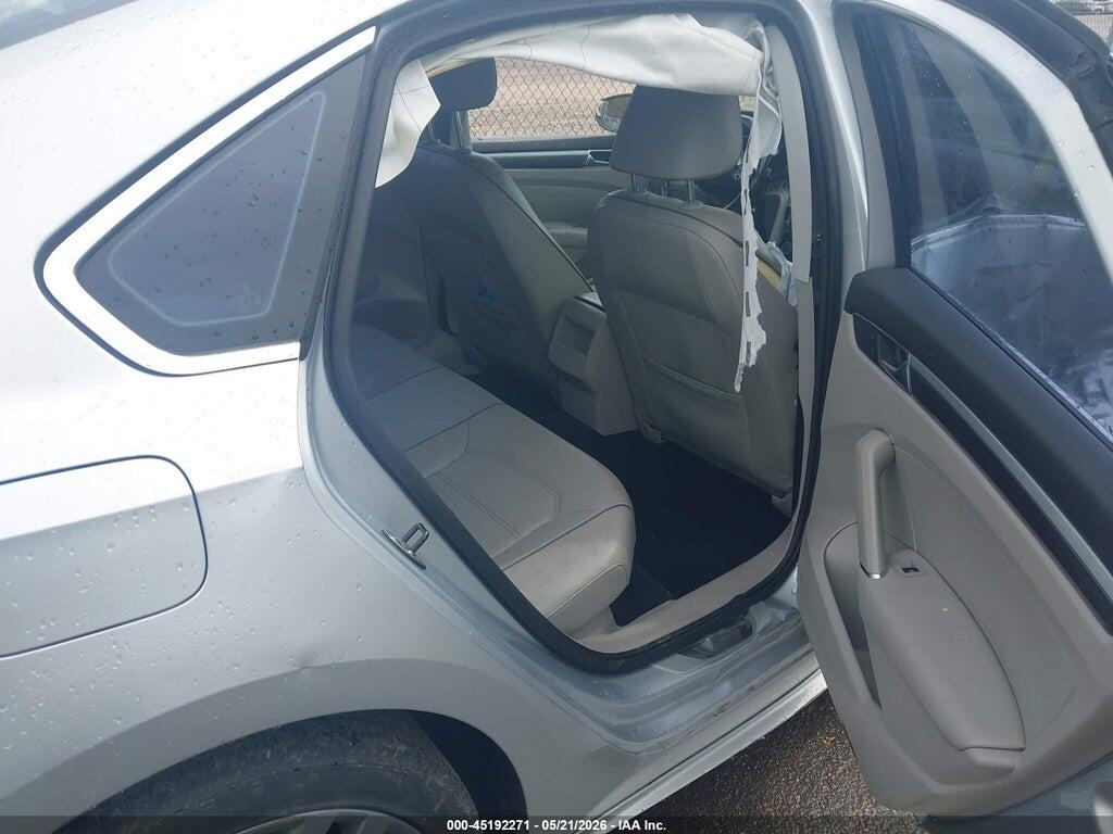 1VWAT7A31GC057018 2016 VOLKSWAGEN PASSAT photo no. 8
