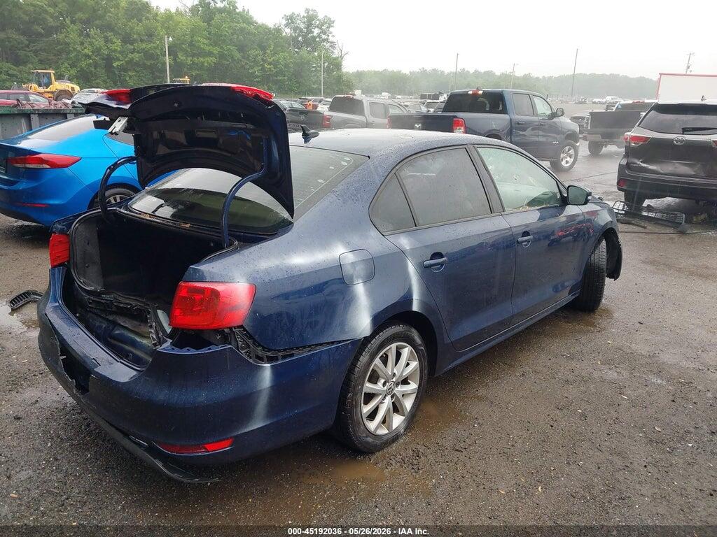 3VWDP7AJ9CM403079 2012 VOLKSWAGEN JETTA photo no. 4