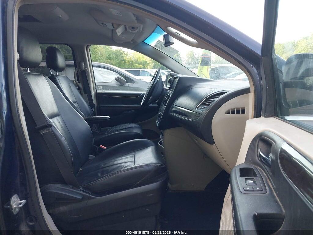 2C4RC1BG3GR238309 2016 CHRYSLER TOWN & COUNTRY photo no. 5