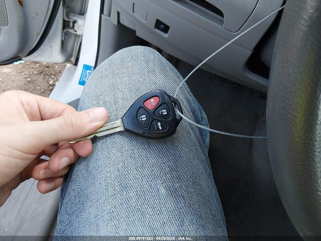 4T1BF3EK2BU645730 2011 TOYOTA CAMRY photo no. 11