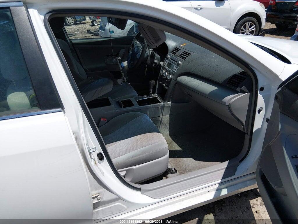 4T1BF3EK2BU645730 2011 TOYOTA CAMRY photo no. 5