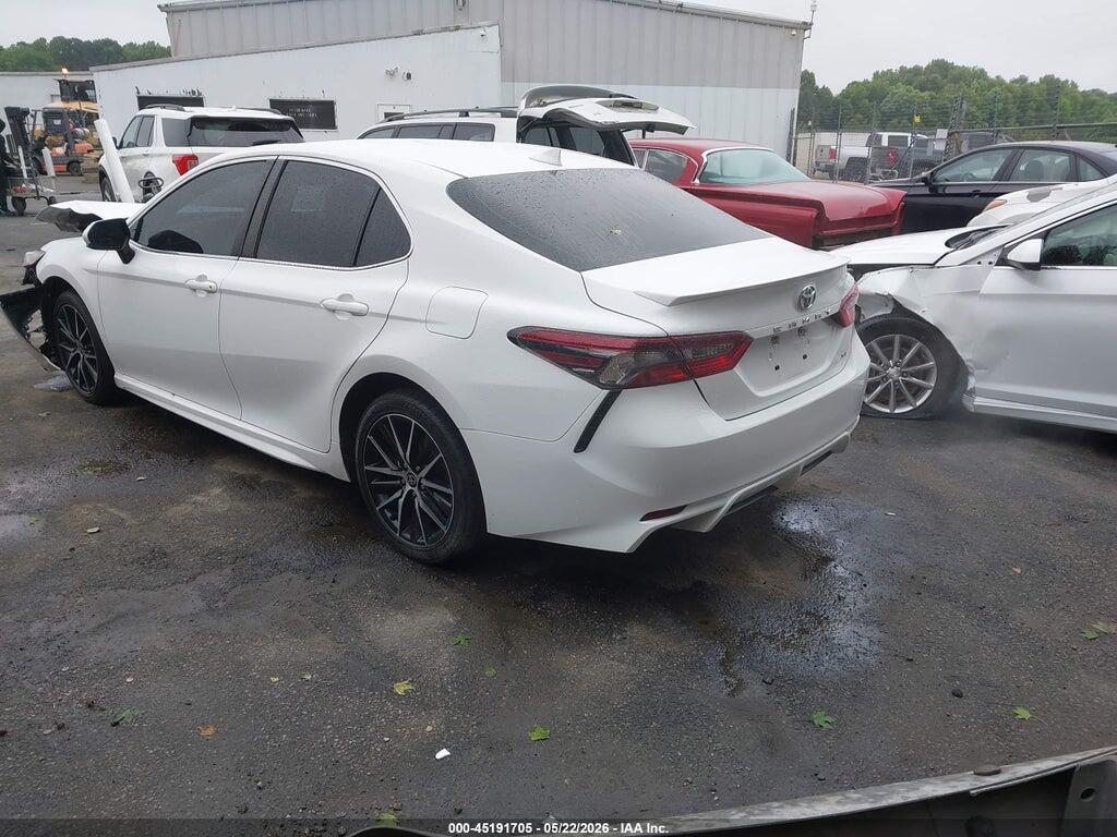 4T1G11AKXNU653724 2022 TOYOTA CAMRY photo no. 3