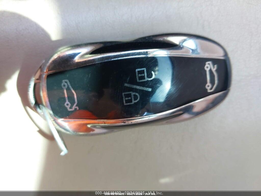 5YJSA1CN0DFP21865 2013 TESLA MODEL S photo no. 11