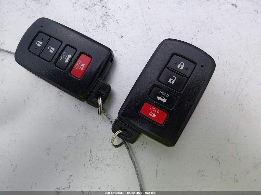 5YFBURHE9HP612037 2017 TOYOTA COROLLA photo no. 11