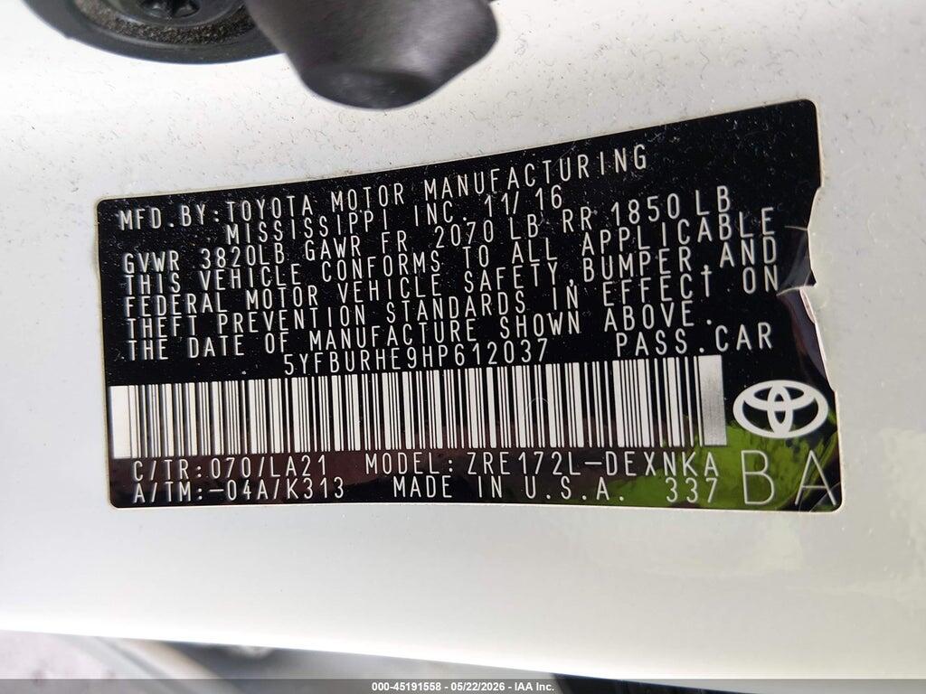 5YFBURHE9HP612037 2017 TOYOTA COROLLA photo no. 9