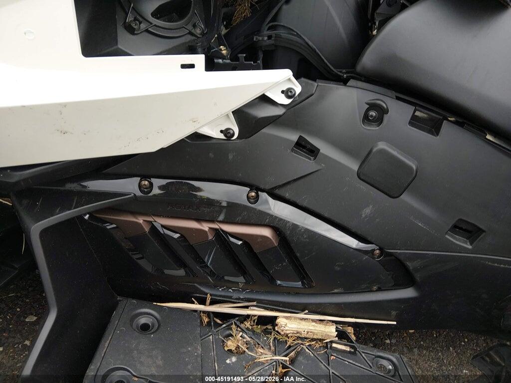 2BXNBDD23RV004654 2024 CAN-AM SPYDER ROADSTER photo no. 9