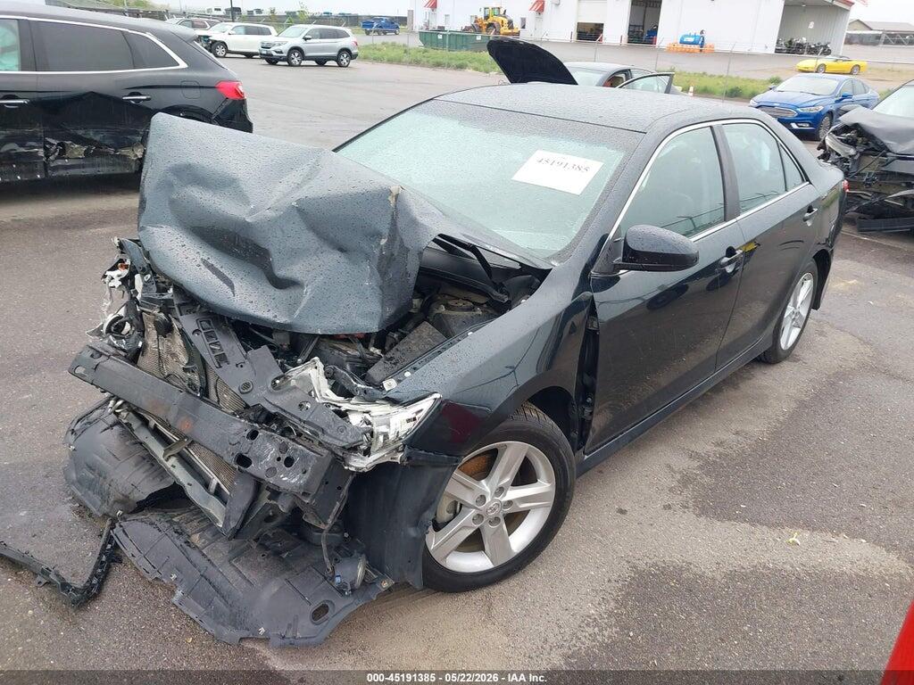 4T1BF1FKXEU810480 2014 TOYOTA CAMRY photo no. 2